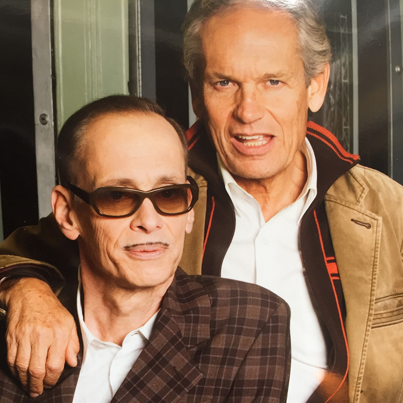 This Brunner mit dem renommierten Regisseur und Schauspieler John Waters.