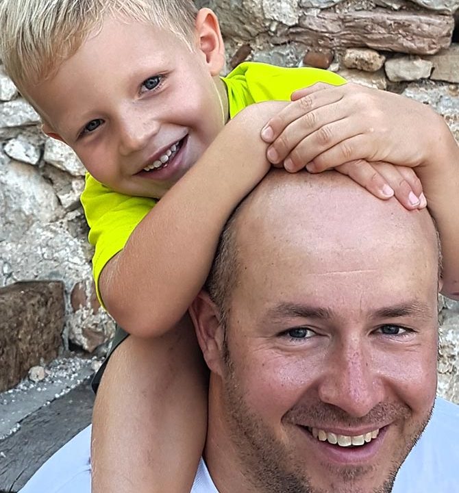 Thomas Wehry mit Sohn.