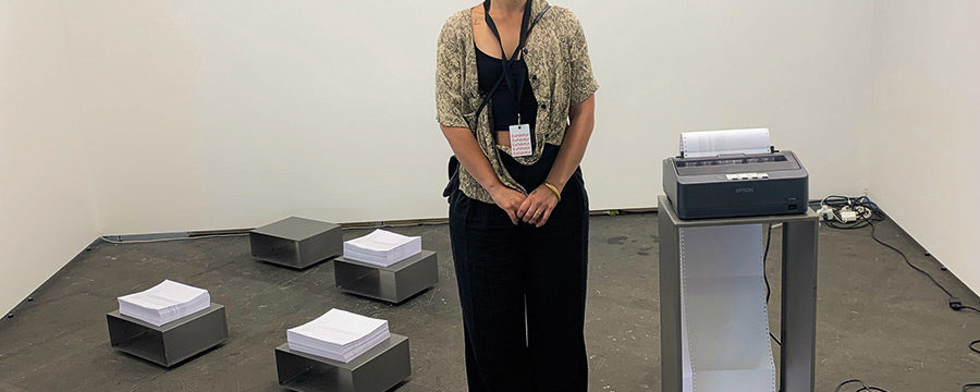 Clarissa Baldassarri reçoit les Networkers sur son installation à la Liste Art Fair Basel (Foto: Robert Lussi)