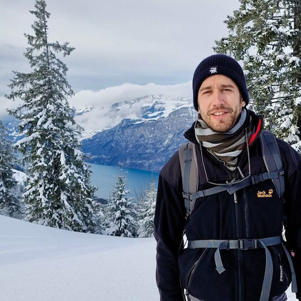 Tom Scharff en randonnée dans les Flumserbergen