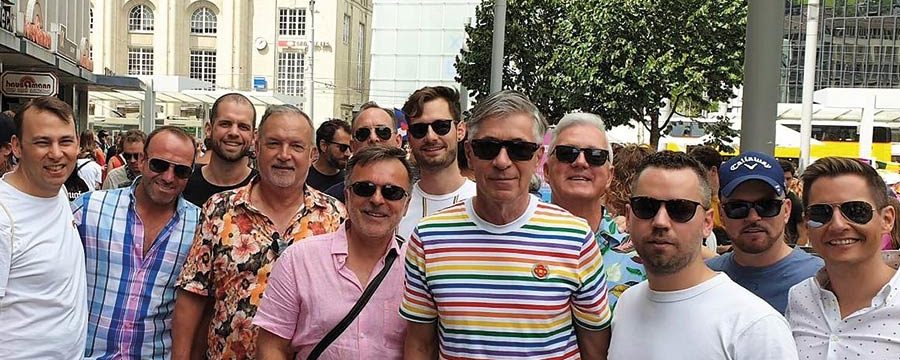 I soci di network all’inizio della sfilata sulla Kornhausplatz (Foto: network)