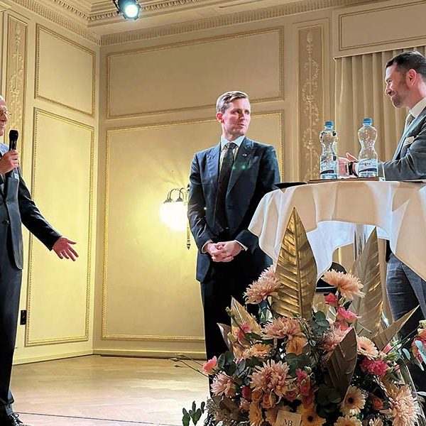 Da sinistra a destra: il co-organizzatore Hansruedi Zellweger