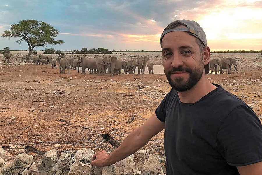 Un pozzo molto frequentato in Namibia: Mario ama scoprire altre culture. (Foto: messa a disposizione)