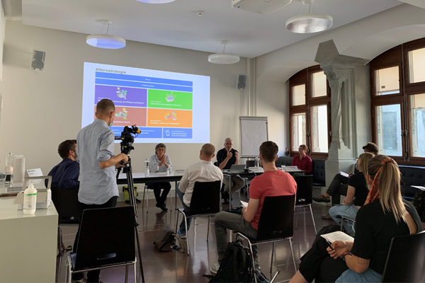 l’associazione queerAltern e la città di Zurigo presentano il progetto Espenhof.