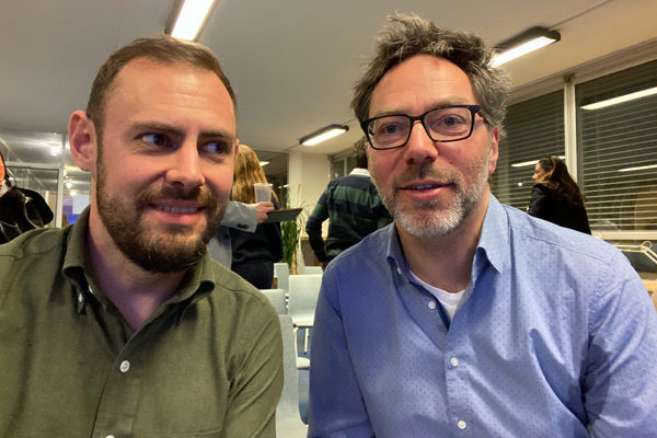 Matthias Erhardt (Verdi) e Roger Gaberell (PPD) si sono impegnati insieme a favore degli «anziani arcobaleno».